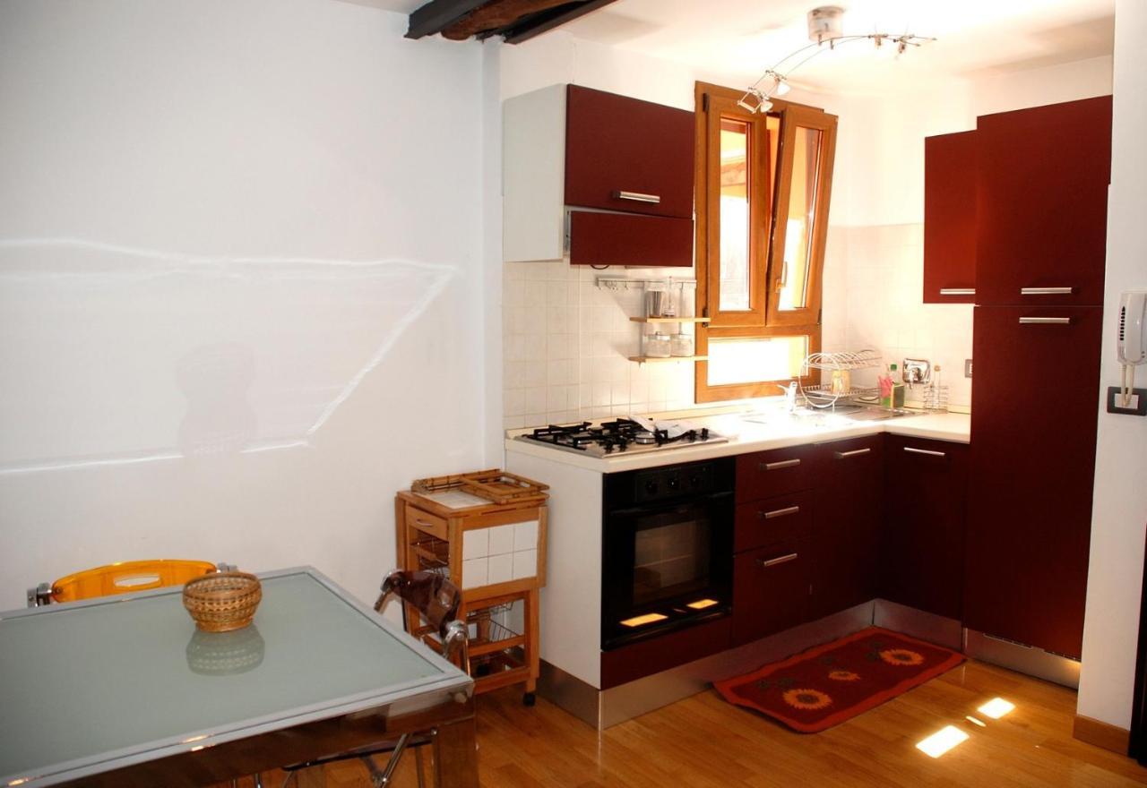 Pisolo In Citta Casa Vacanze Nel Centro Storico Bologna Buitenkant foto